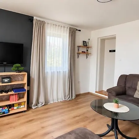 Apartman The Black Frame S Teraso In Parkiriscem