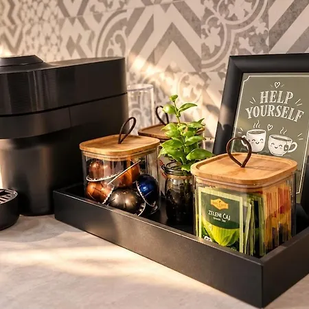 The Black Frame S Teraso In Parkiriscem Apartman Žalec
